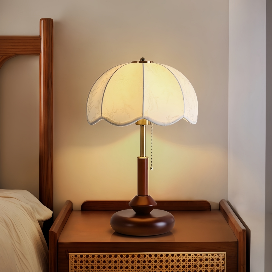 Vintage Scalloped Dome Table L - огляд і ціна Home Lighting And Decor