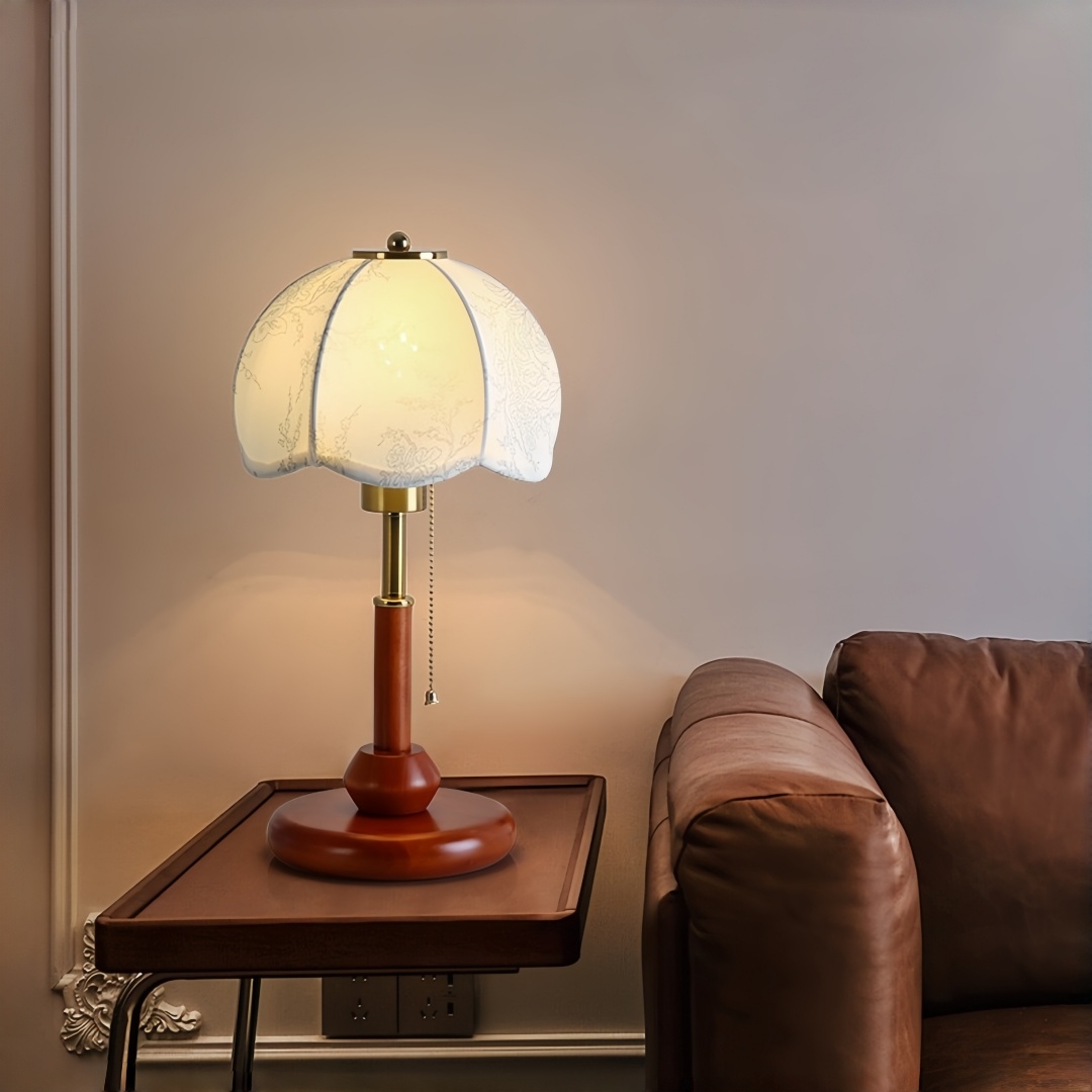 Vintage Scalloped Dome Table L - огляд і ціна Home Lighting And Decor