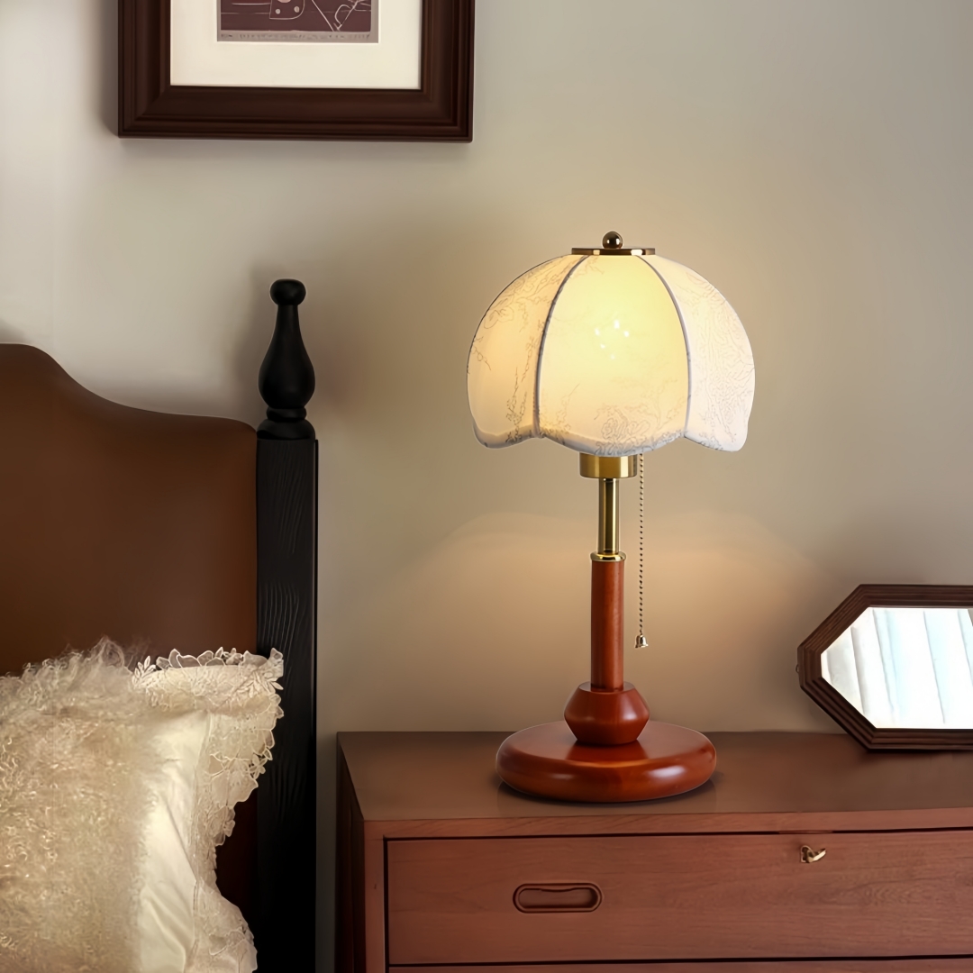 Vintage Scalloped Dome Table L - огляд і ціна Home Lighting And Decor